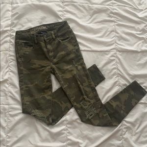 American Eagle Camo Super Stretch Jeans!
